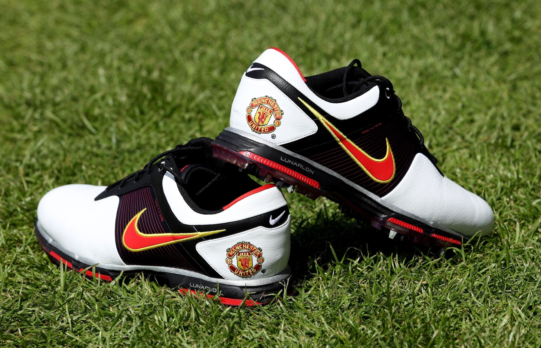 man utd golf shoes