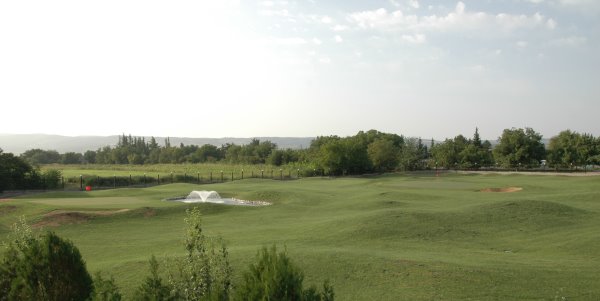 Ambasadori Golf Resort, complete with Huxley Premier All-Weather Golf Greens and tee boxes fitted with Huxley Golf’s PGA standard all-weather turf.