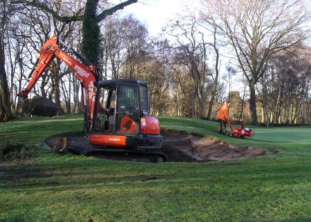 Speedcut at work on Silvermere Golf Club’s second green bunker in Surrey