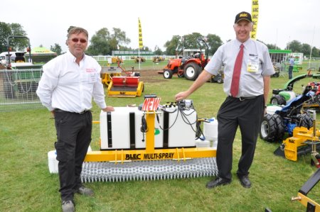 BLEC Multi-Spray launch at SALTEX 2014 with designers Barry Pace (left) and BLEC md Gary Mumby DSC_0548