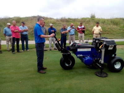 Dave Harrison demonstrates the Air2G2