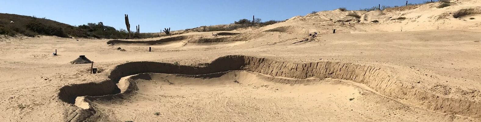 Bunker on approach to 18th Green_preview