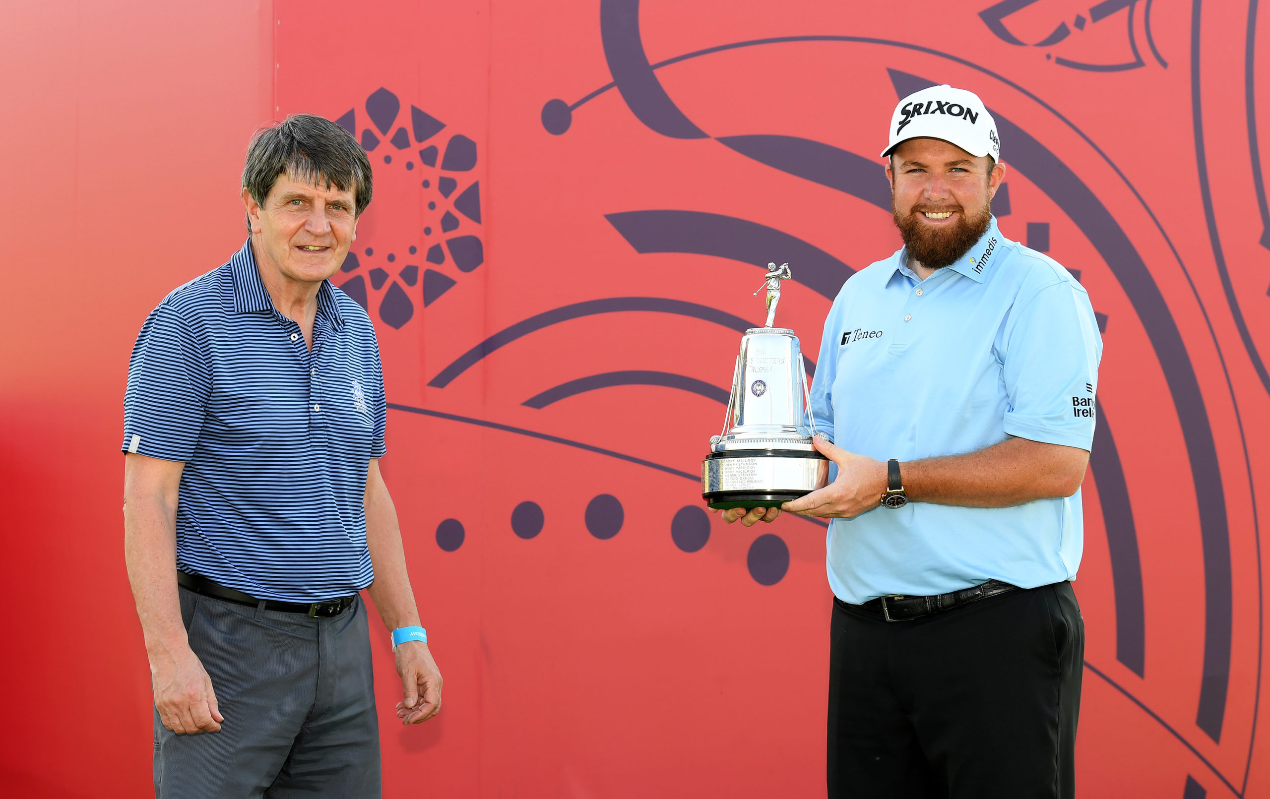 Shane-Lowry-AGW-Golf-Writers-Trophy-With-Dave-Facey-Credit-Ross-Kinnaird-Getty-Images