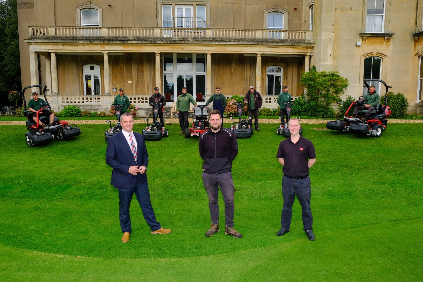 Toro Worcester Course manager Karl Williams, centre, with Reesink reps David Timms, left, and Daniel Tomberry, and the club’s Toro fleet and greenkeeping team in the background.