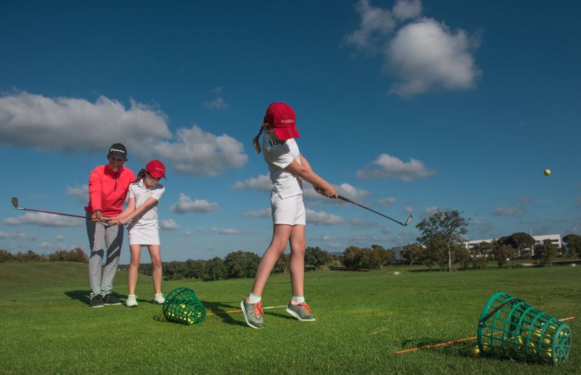 Berita Bisnis Golf – PGA Catalunya Dirikan Peresmian Kamp Golf Perumahan Junior