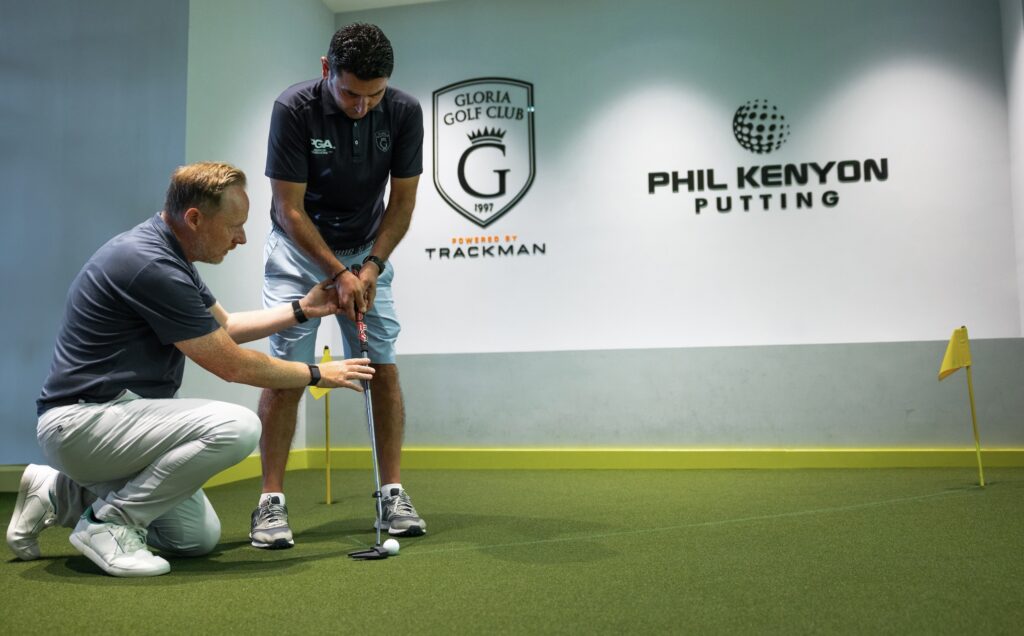 Phil Kenyon opens putting academy in Turkey